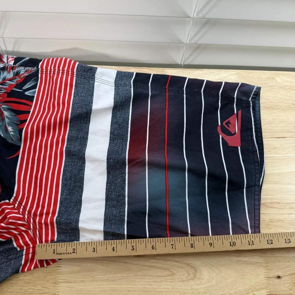 Quiksilver‎ Board Shorts Men's Navy Red Striped Drawstring Tropical Beach - 30